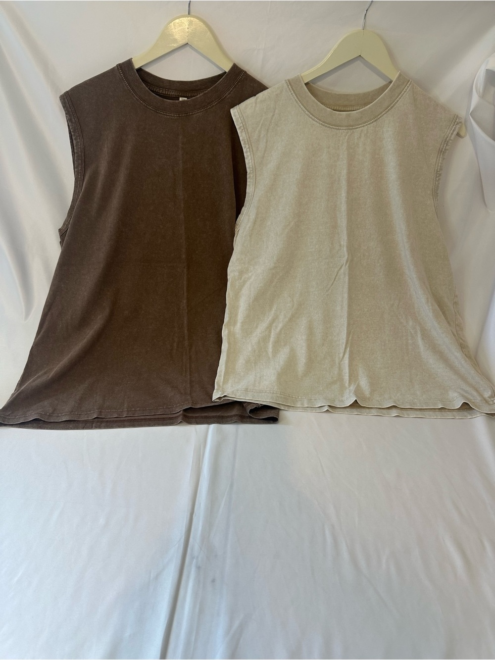 Woman’s Cotton Knit Sleeveless Crewneck T-Shirt Lot of 2 Brown/Beige Size S